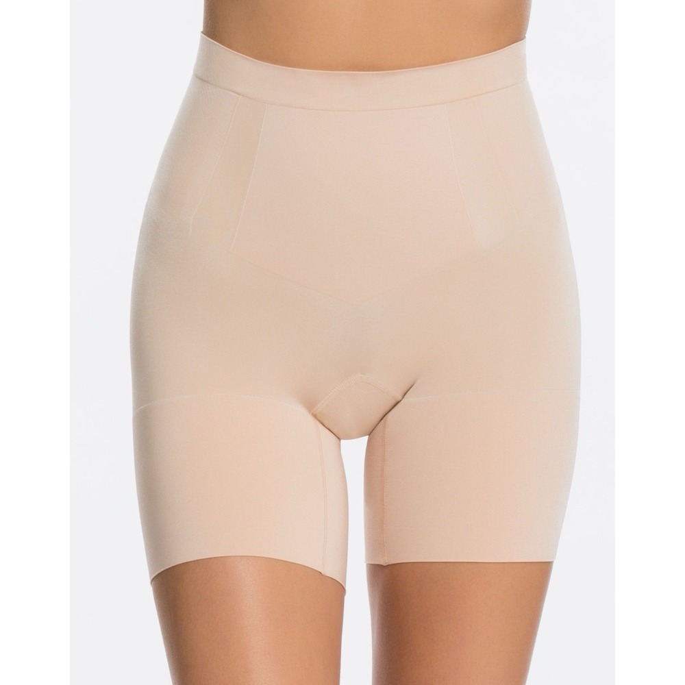 Spanx Oncore Mid Thigh Short Soft Nude Sheer Shaping Layer M NWT